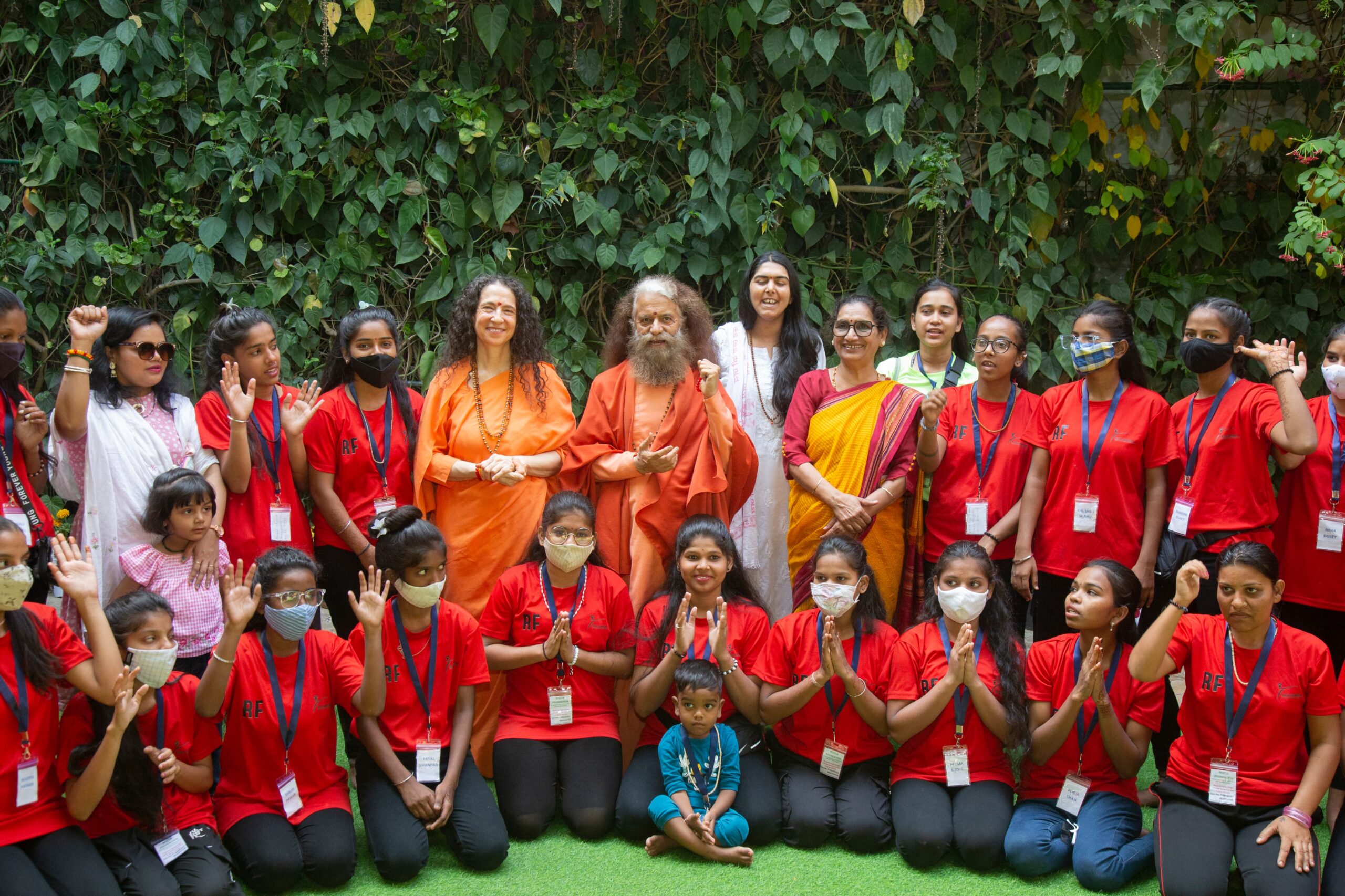 परमार्थ निकेतन में रेस्क्यू फाउंडेशन की 100 से अधिक लड़कियों के लिये तीन दिवसीय आध्यात्मिक रिट्रीट का आयोजन