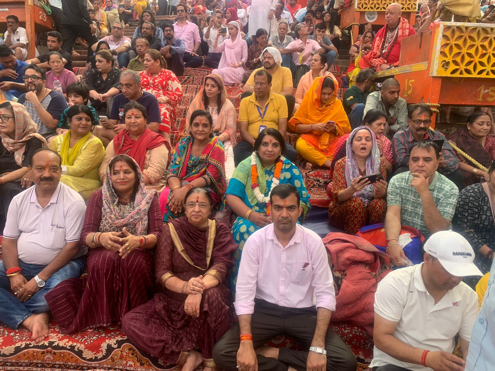 हरिद्वार में बड़ा हादसा,हर की पौड़ी के पास हाईवे से पलटी यात्रियों से भरी बस।