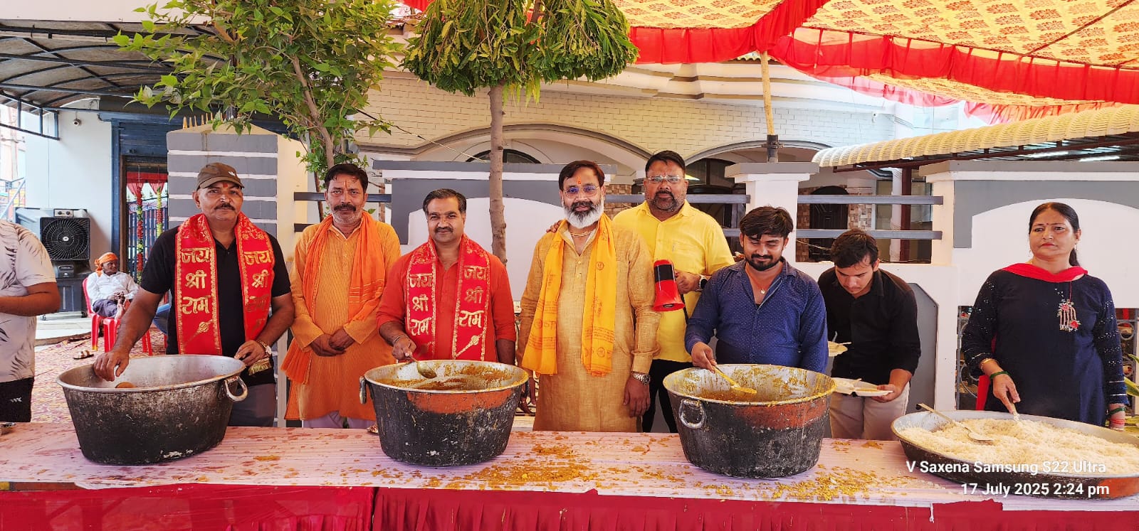 एस के सैनी आस्था हेल्प फाउंडेशन ने किया शिव भक्तों के लिए भंडारे का आयोजन……