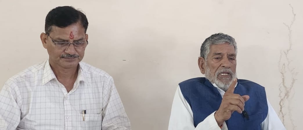 उत्तराखंड क्रांति दल ने किया विधानसभा घेराव का ऐलानपहले लड़े थे राज्य बनाने के लिए अब राज्य बचाने के लिए संघर्ष करेंगे-दिवाकर भट्ट