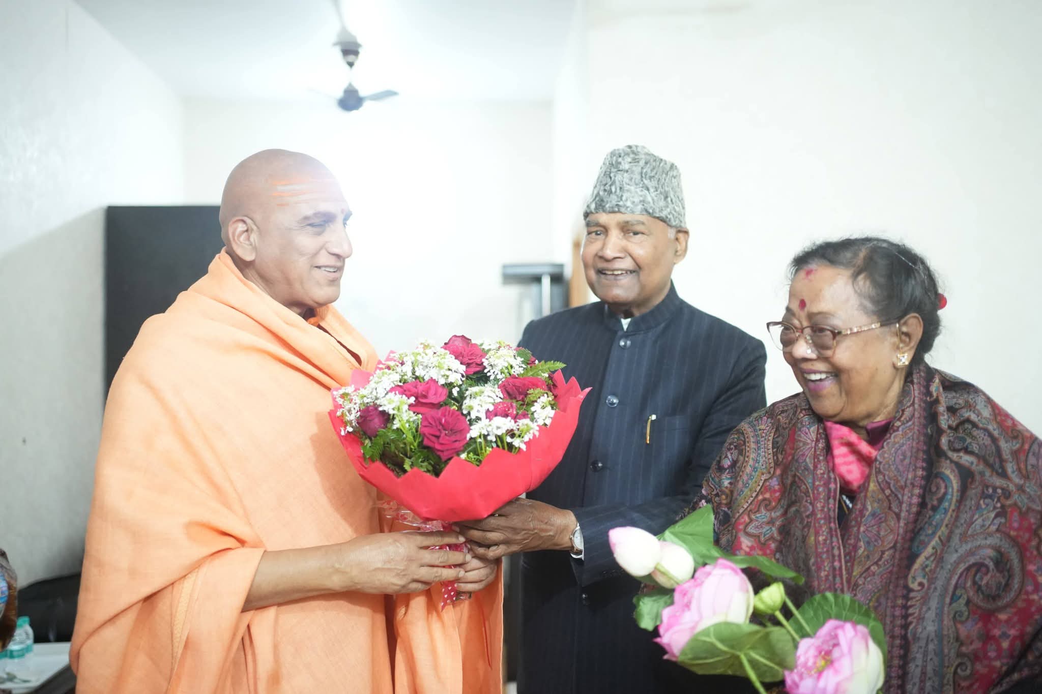 भारत गणराज्य के 14वें राष्ट्रपति महामहिम आदरणीय श्री रामनाथ कोविन्द जी का जूना अखाड़ा की आचार्यपीठ श्री हरिहर आश्रम, कनखल, हरिद्वार में शुभ आगमन हुआ