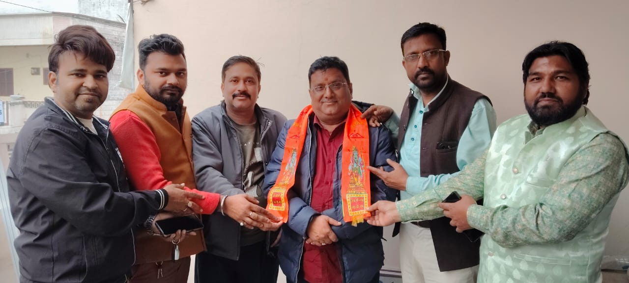 वरिष्ठ पत्रकार ज्ञान प्रकाश पांडेय बने ज्वालापुर-हरिद्वार प्रेस क्लब के संरक्षक क्लब ने पका पहनकर किया सगत…..